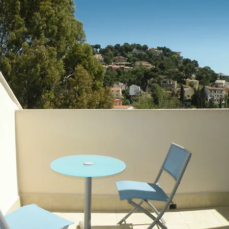 Dona Carmen Apartment *